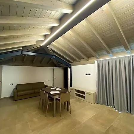 לינה וארוחת בוקר Bertani 4*